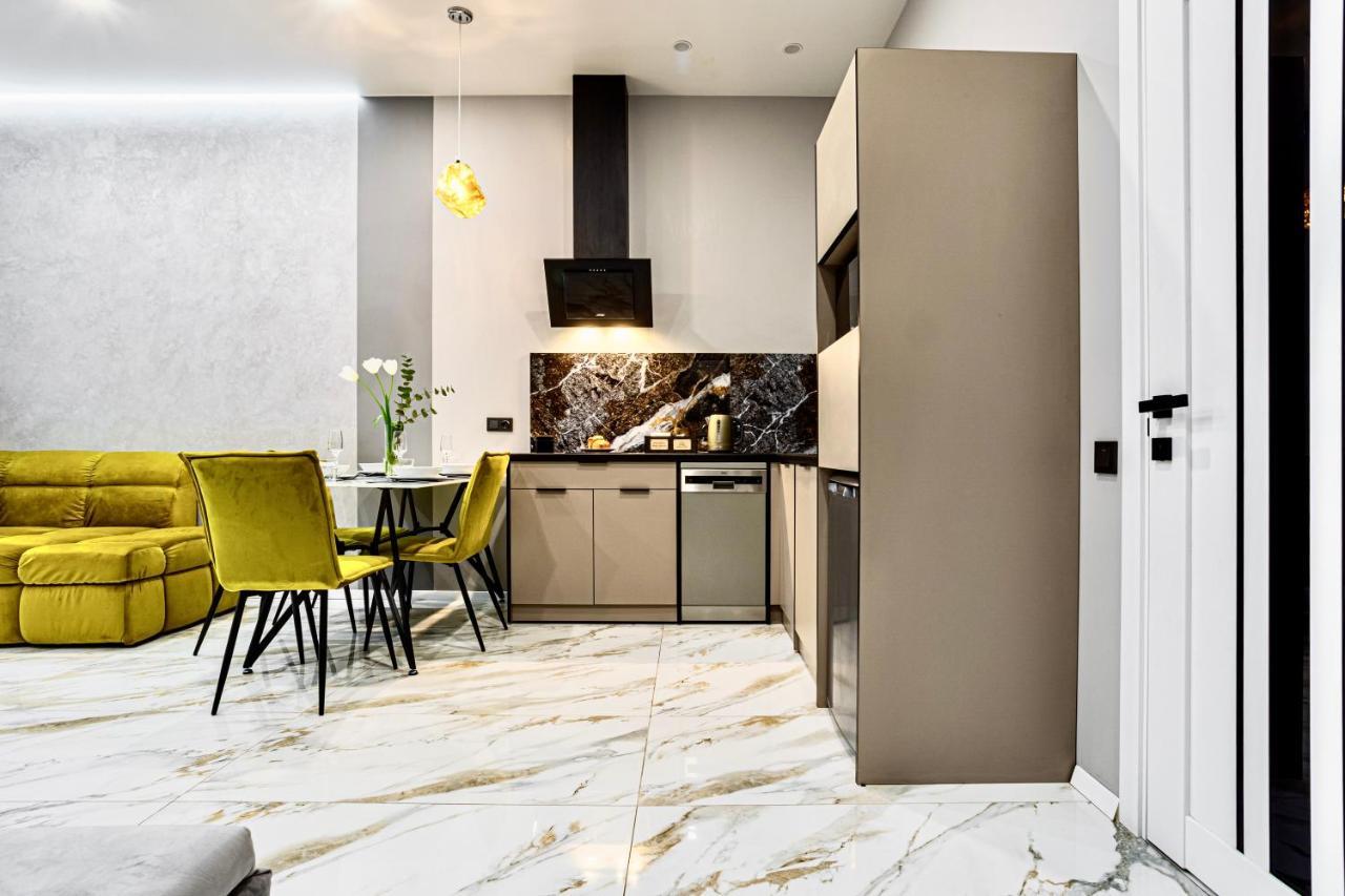 Family Residence Boutique Apartments Λβιβ Εξωτερικό φωτογραφία